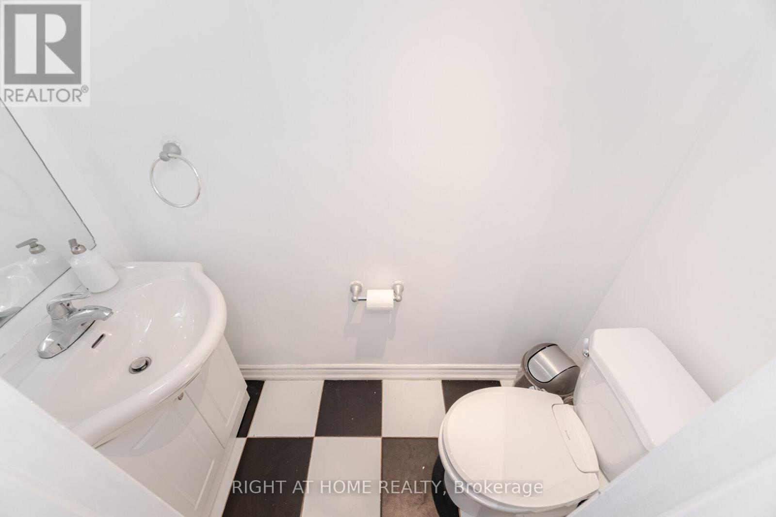 2525 Gerrard Street E, Toronto, Ontario  M1N 1W9 - Photo 33 - E11912399