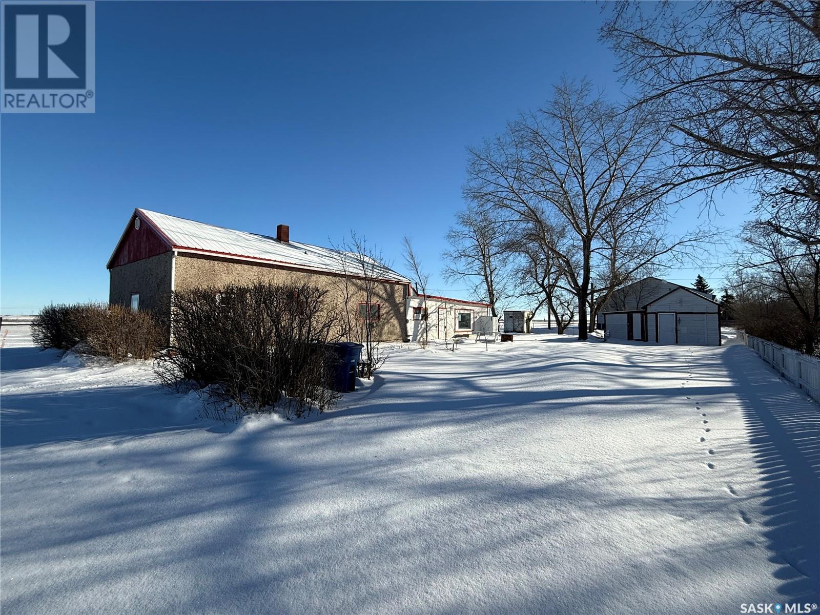 1150 Souris Street, Halbrite, Saskatchewan  S0C 1H0 - Photo 4 - SK992591