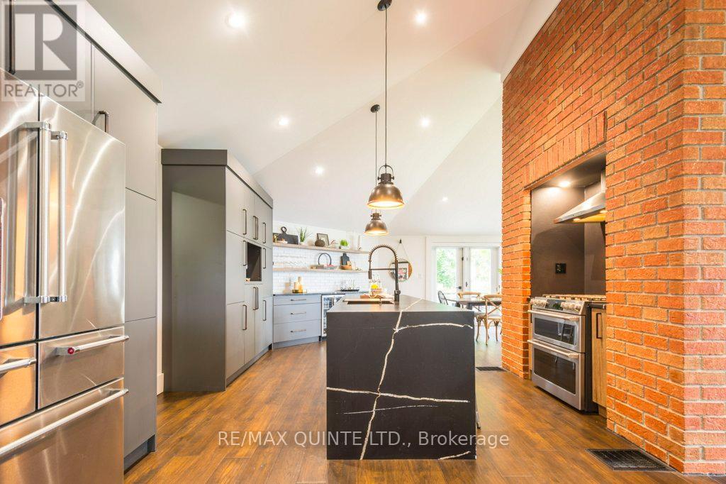 1190 County 3 Road, Prince Edward County, Ontario  K8N 4Z1 - Photo 4 - X11917200