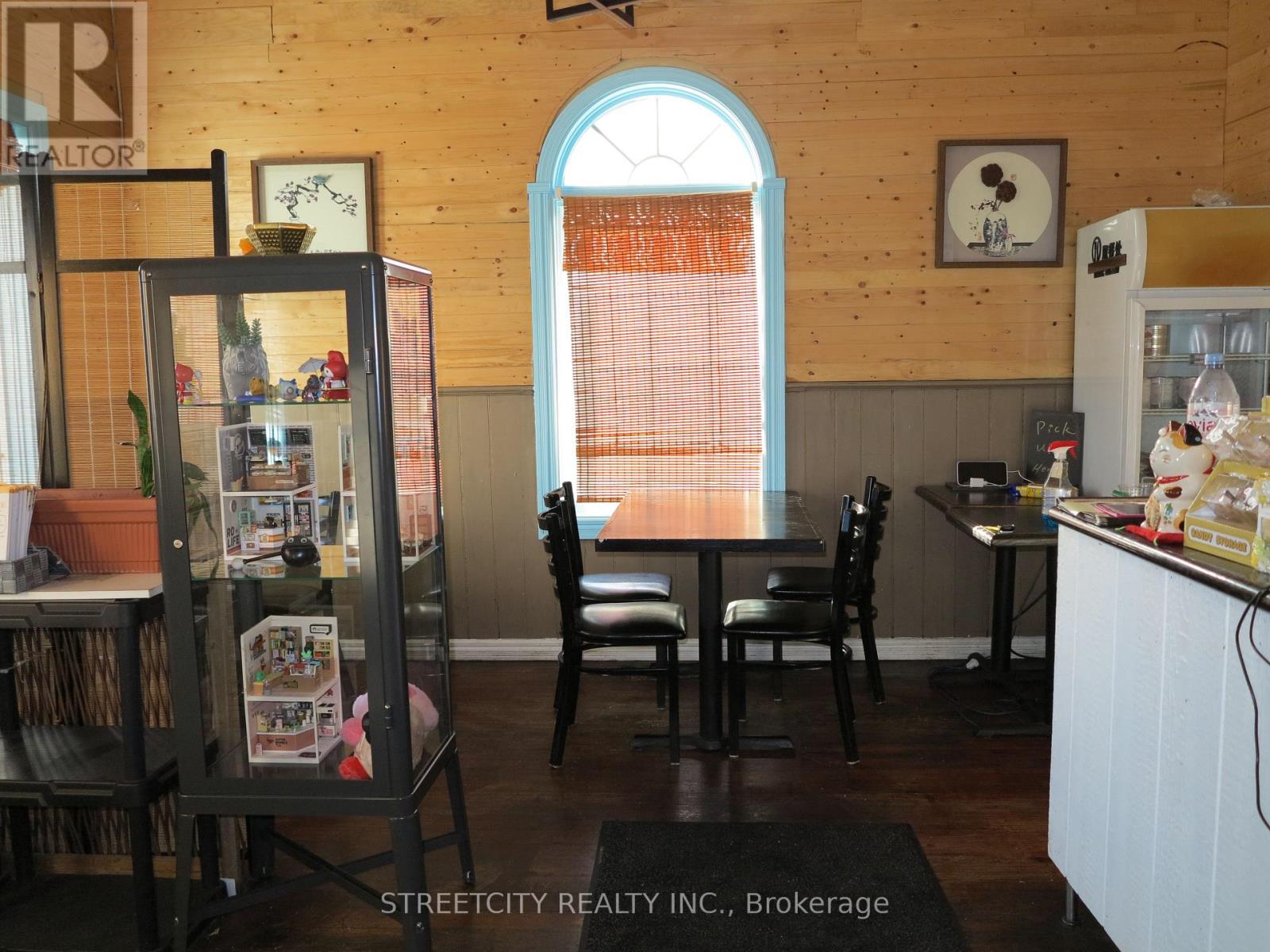 1035 Gainsborough Road N, London North, Ontario N6H 5L4 - Photo 4 - X11917180