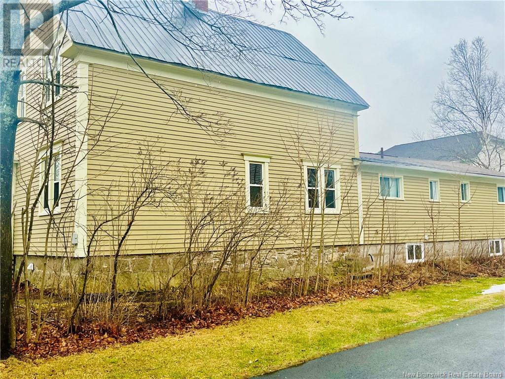 Property at 669 Forest Hill Road image 3