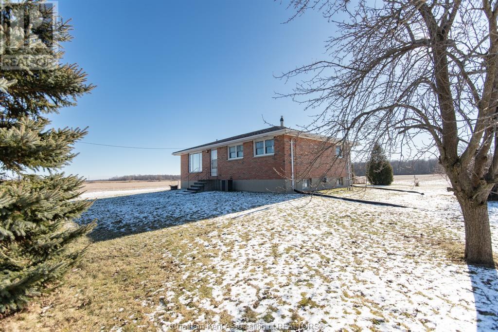 145 Bentpath Line, Sombra, Ontario  N0P 2H0 - Photo 6 - 25000628