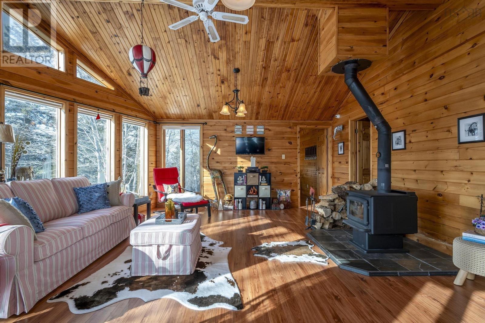 57 Somerset Drive, Sable River, Nova Scotia  B0T 1V0 - Photo 16 - 202500601