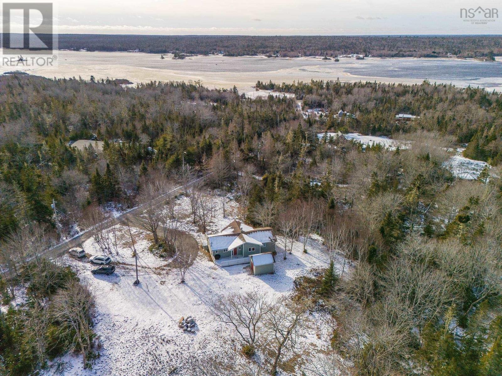 57 Somerset Drive, Sable River, Nova Scotia  B0T 1V0 - Photo 2 - 202500601