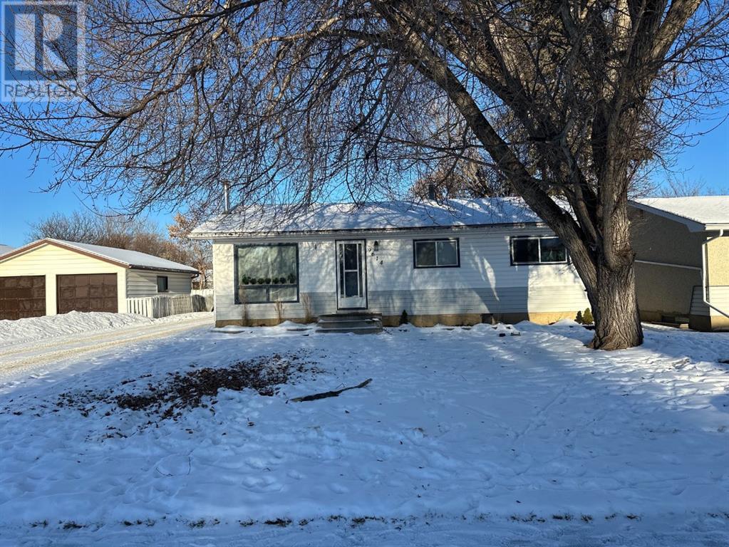 9614 84 Avenue, Peace River, Alberta