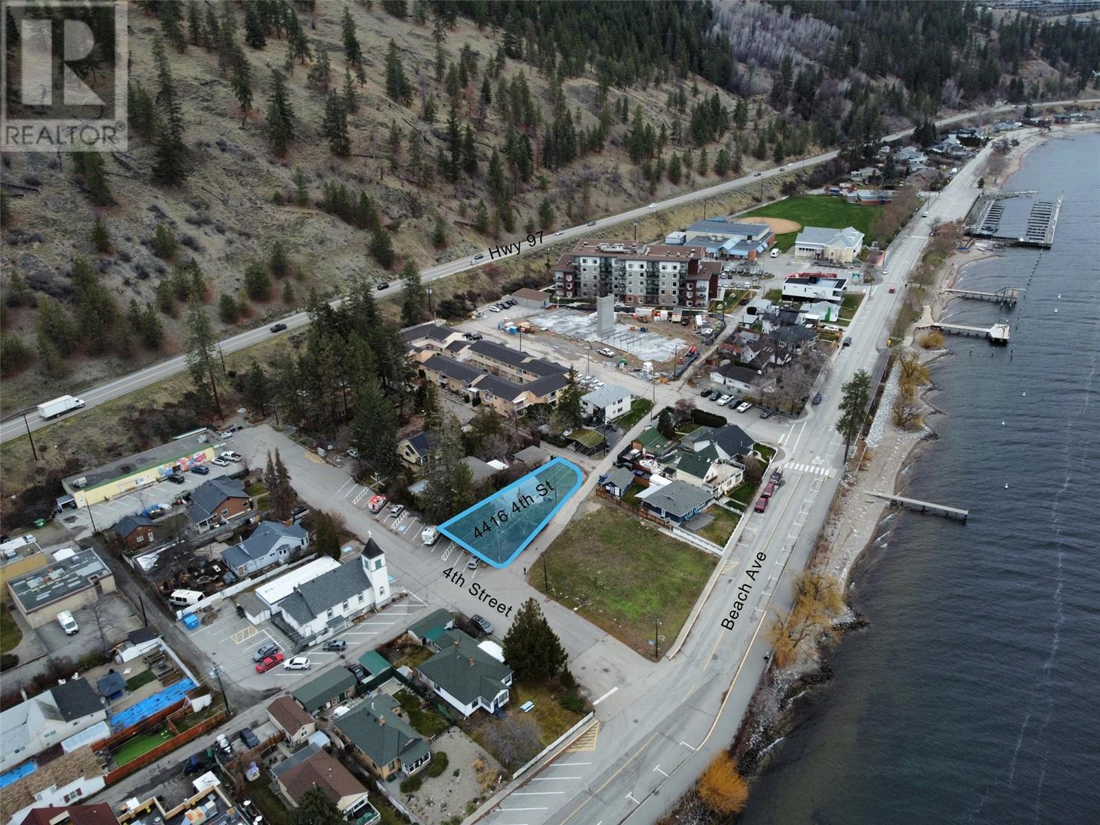 4416 4th Street, Peachland, British Columbia  V0H 1X6 - Photo 2 - 10331722