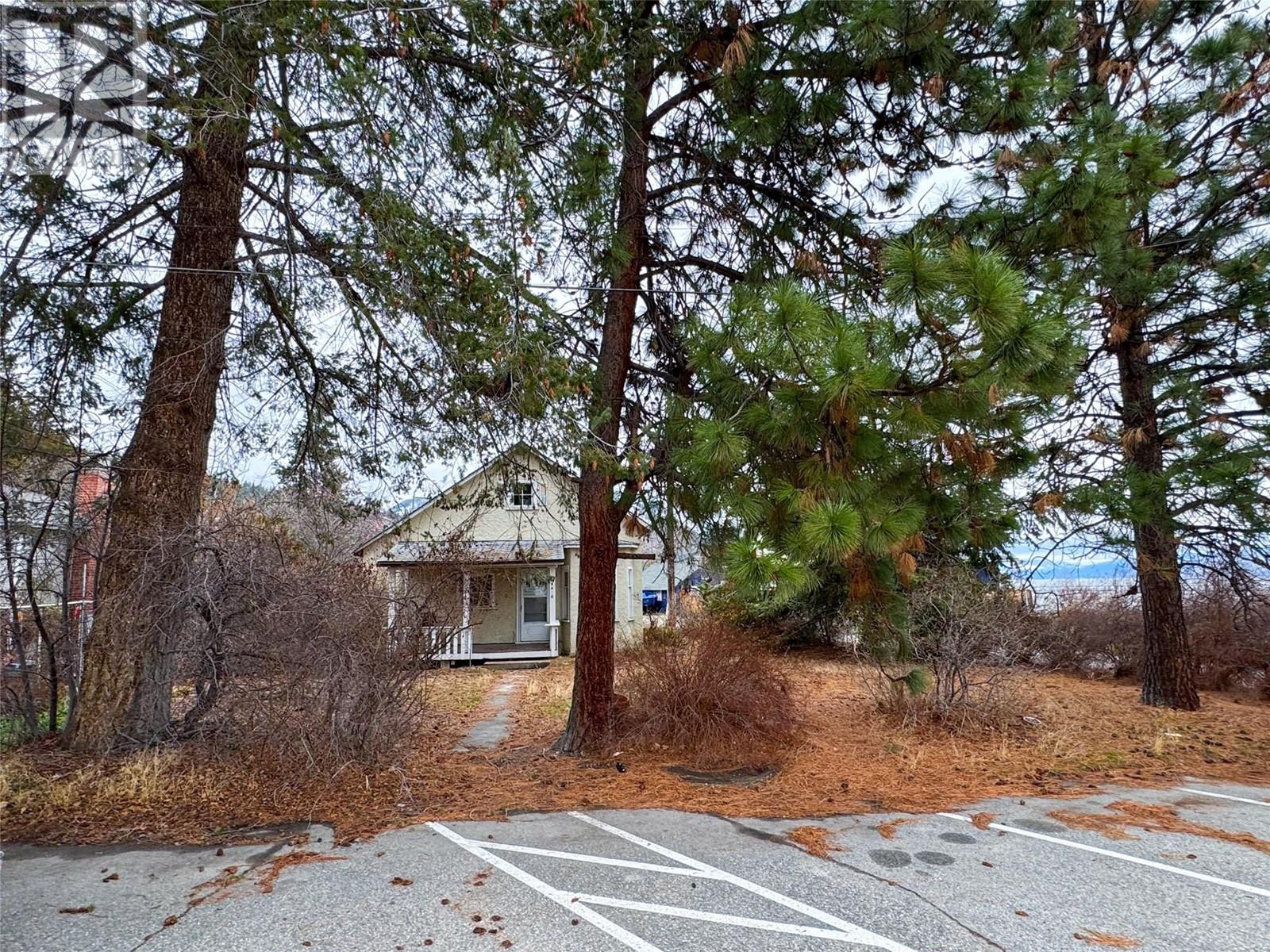 4416 4th Street, Peachland, British Columbia  V0H 1X6 - Photo 6 - 10331722