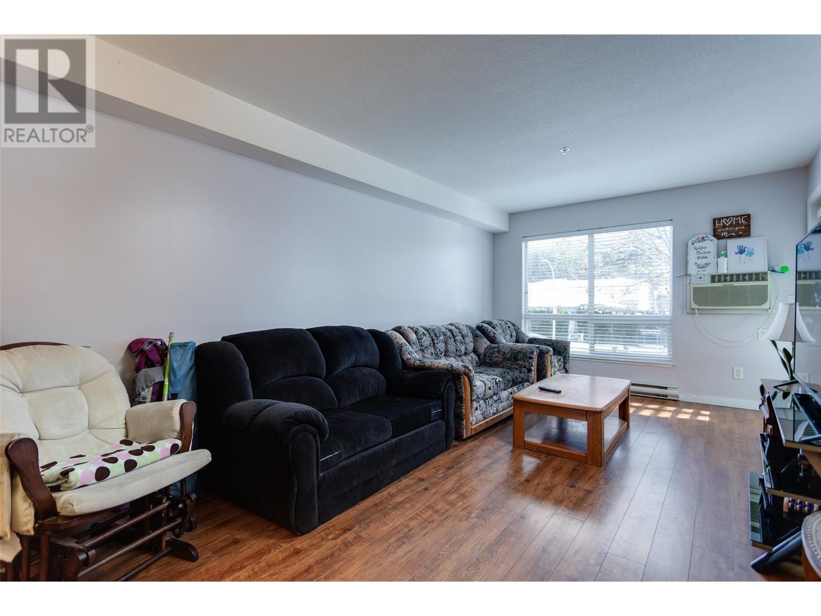 Property at 260 Franklyn Road Unit# 113 image 3