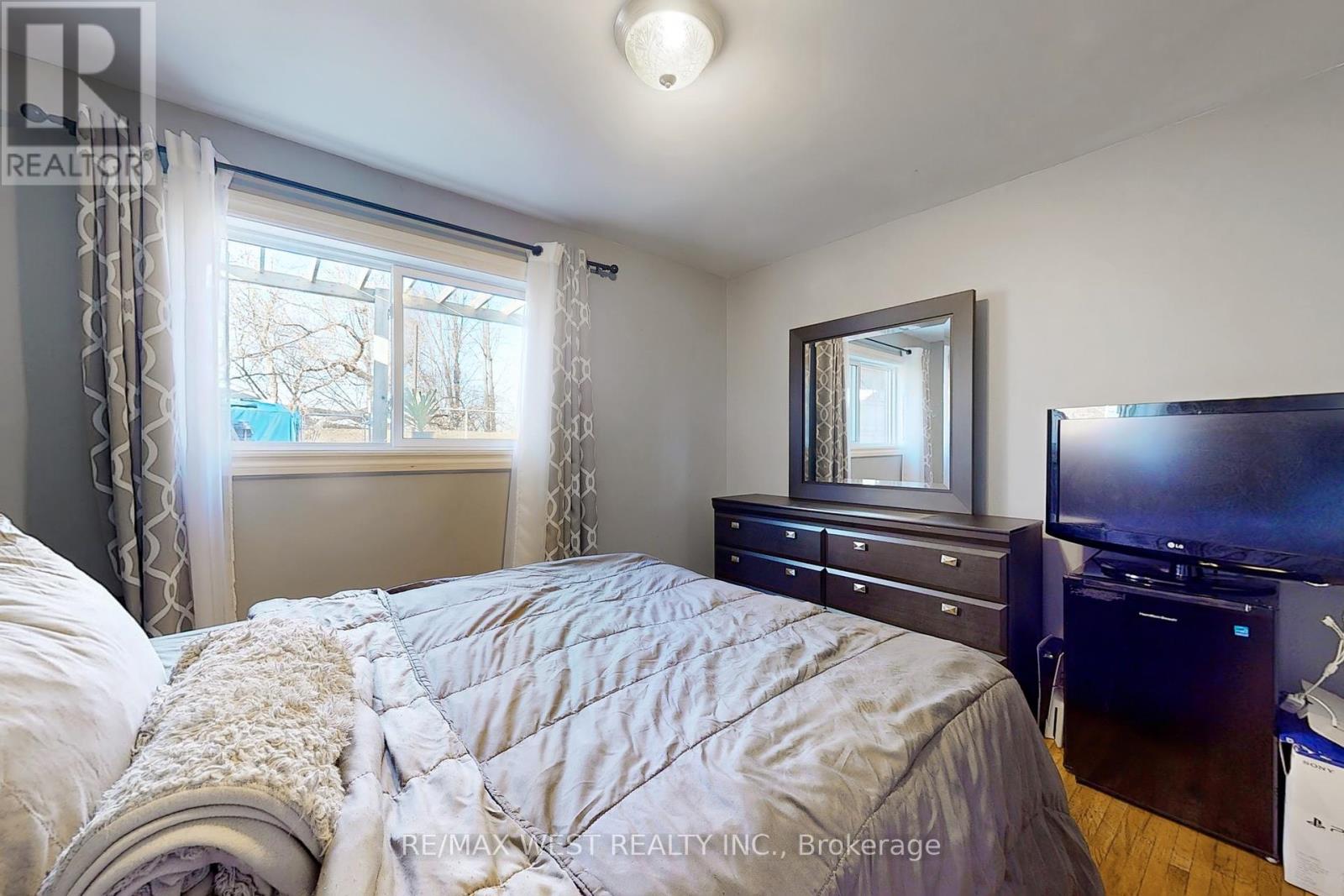 78 Primula Crescent, Toronto, Ontario  M9L 1K2 - Photo 31 - W11905917