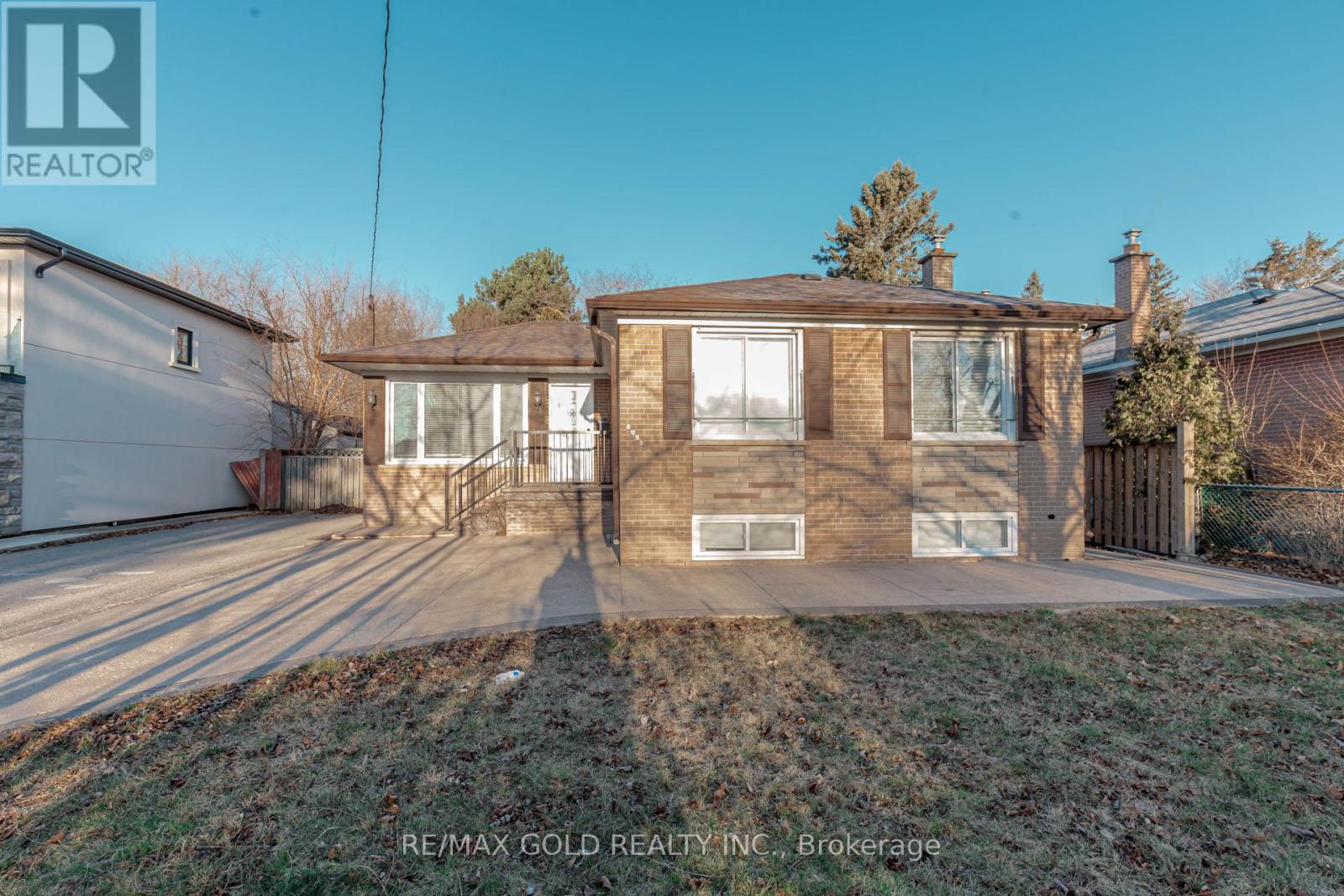 Property at 2085 BRIDGE ROAD image 2