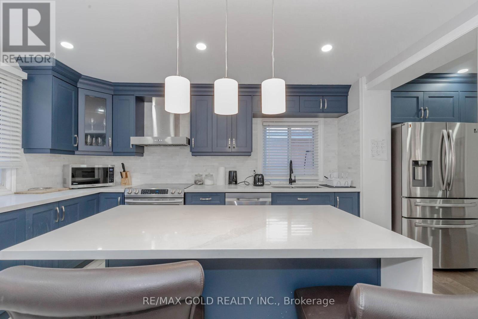 Property at 2085 BRIDGE ROAD image 3