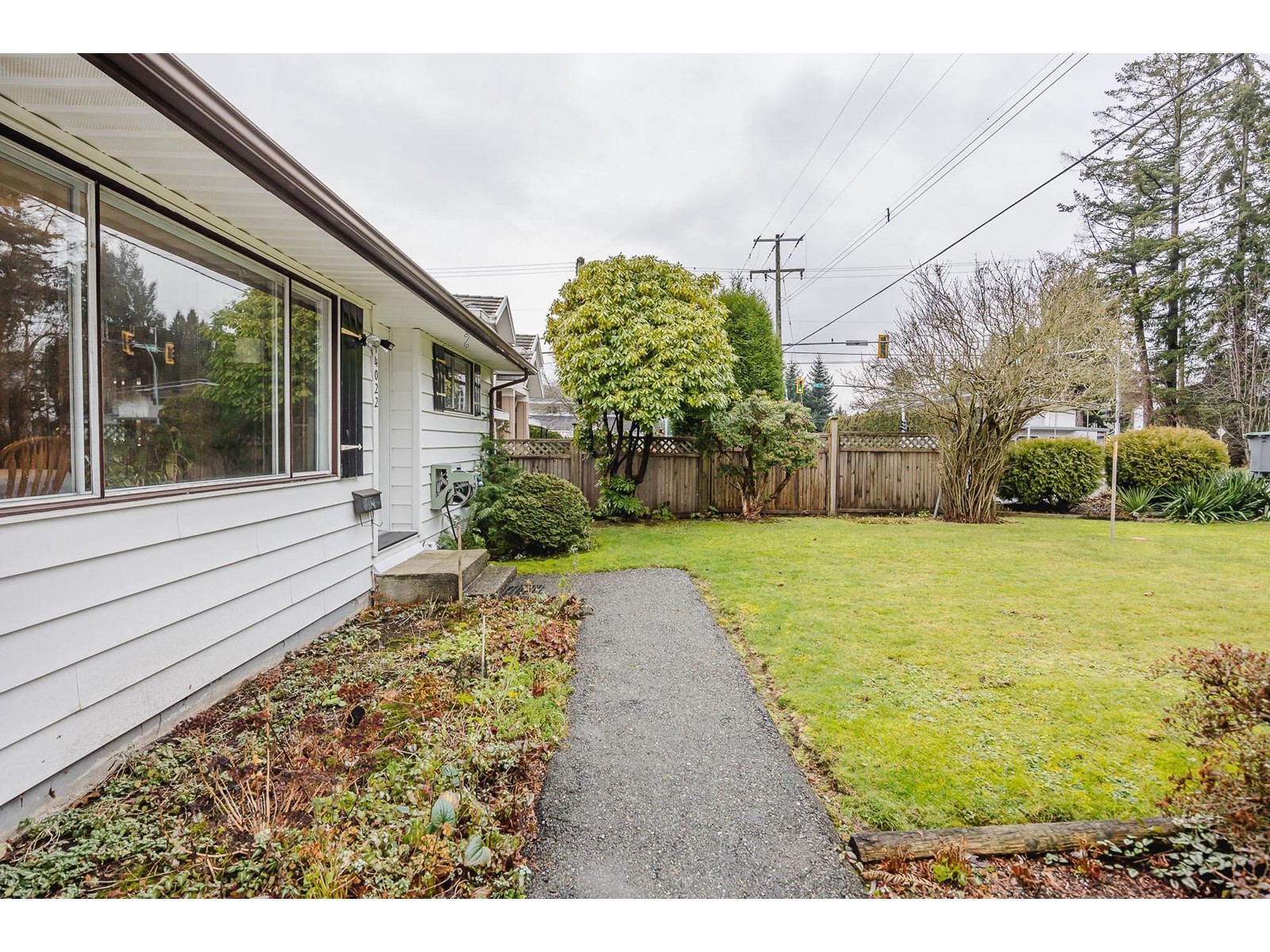 Property at 14022 92 AVENUE image 4