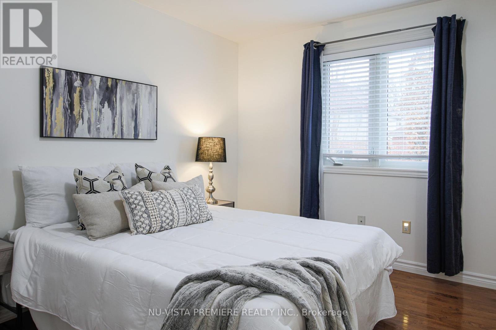 Photo 20 of 29 for 1233 Thamesridge Crescent