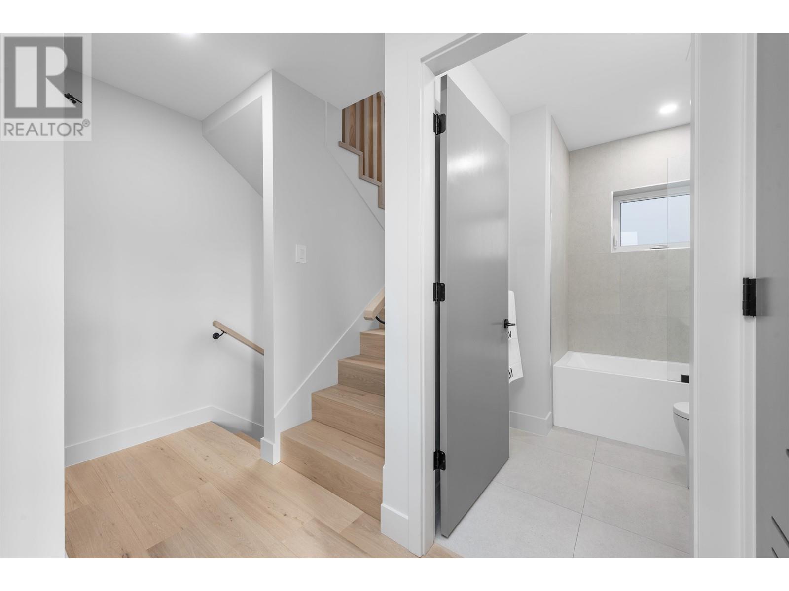 1 3565 Triumph Street, Vancouver, British Columbia V5K 1V2 - Photo 30 - R2946858