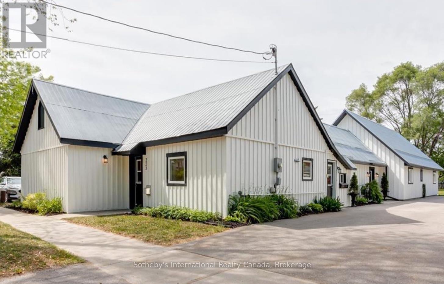 223 Sixth Street, Collingwood, Ontario  L9Y 1Z2 - Photo 2 - S11917594