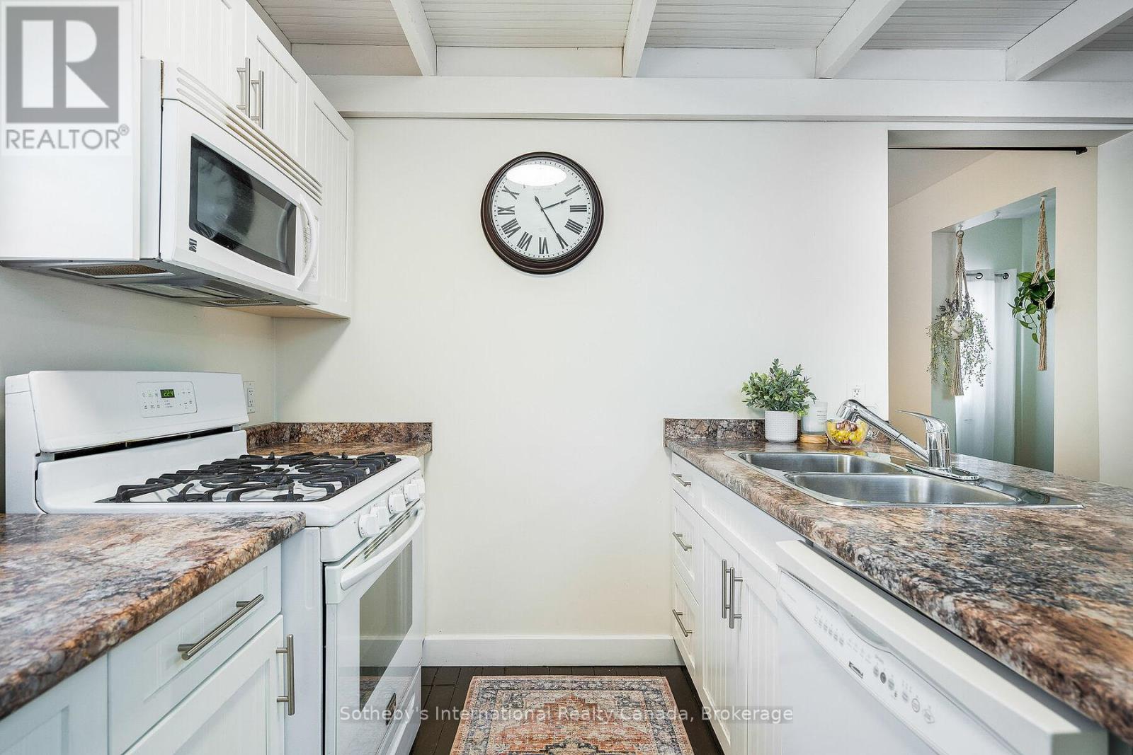 223 Sixth Street, Collingwood, Ontario  L9Y 1Z2 - Photo 6 - S11917594