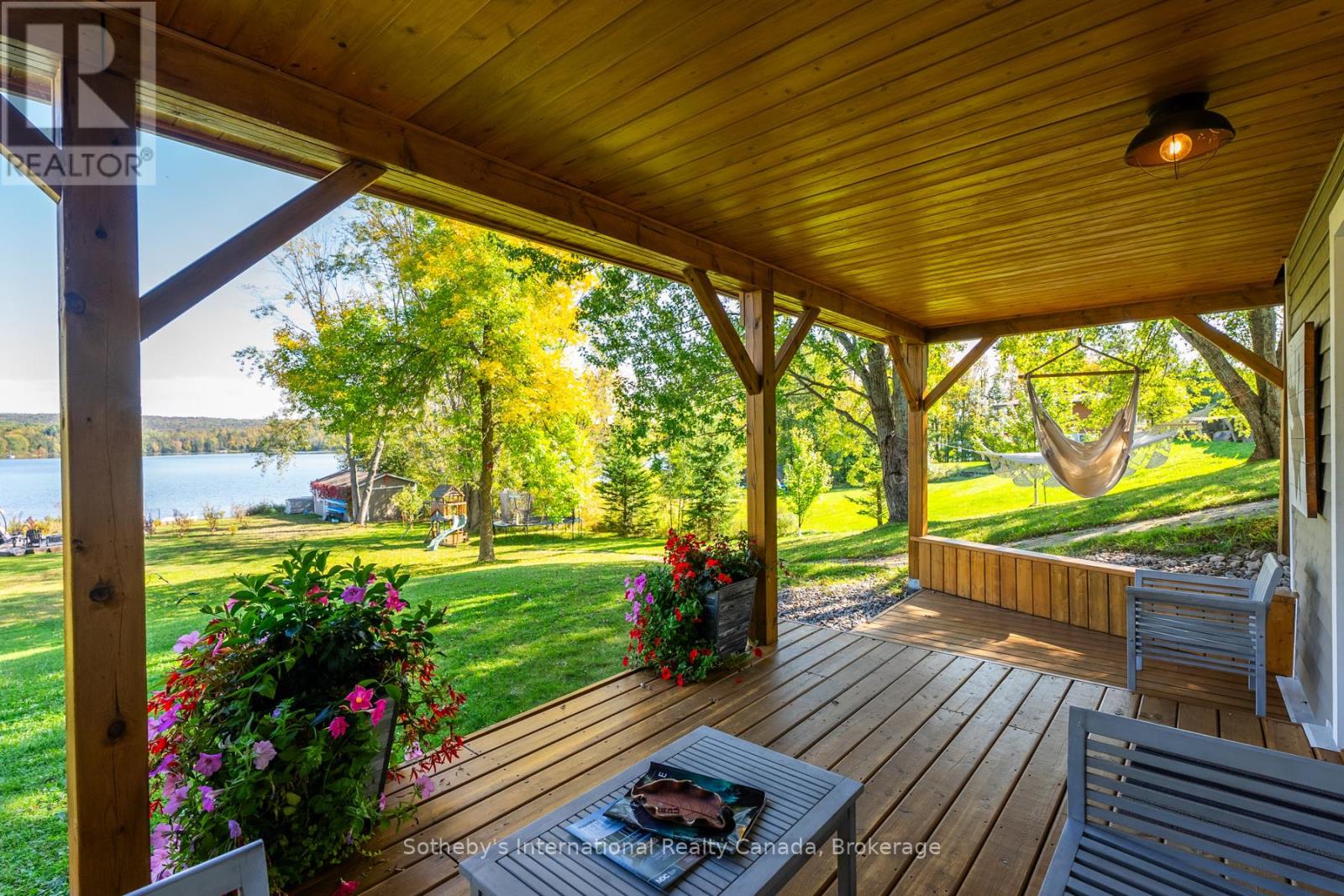 1111 Maplehurst Drive, Lake Of Bays (Franklin), Ontario  P1H 2J6 - Photo 29 - X11917578