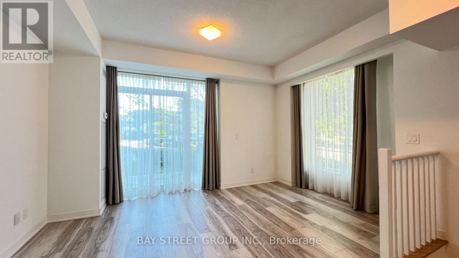 Th1 - 205 Bonis Avenue, Toronto, Ontario  M1T 3W6 - Photo 5 - E11917568