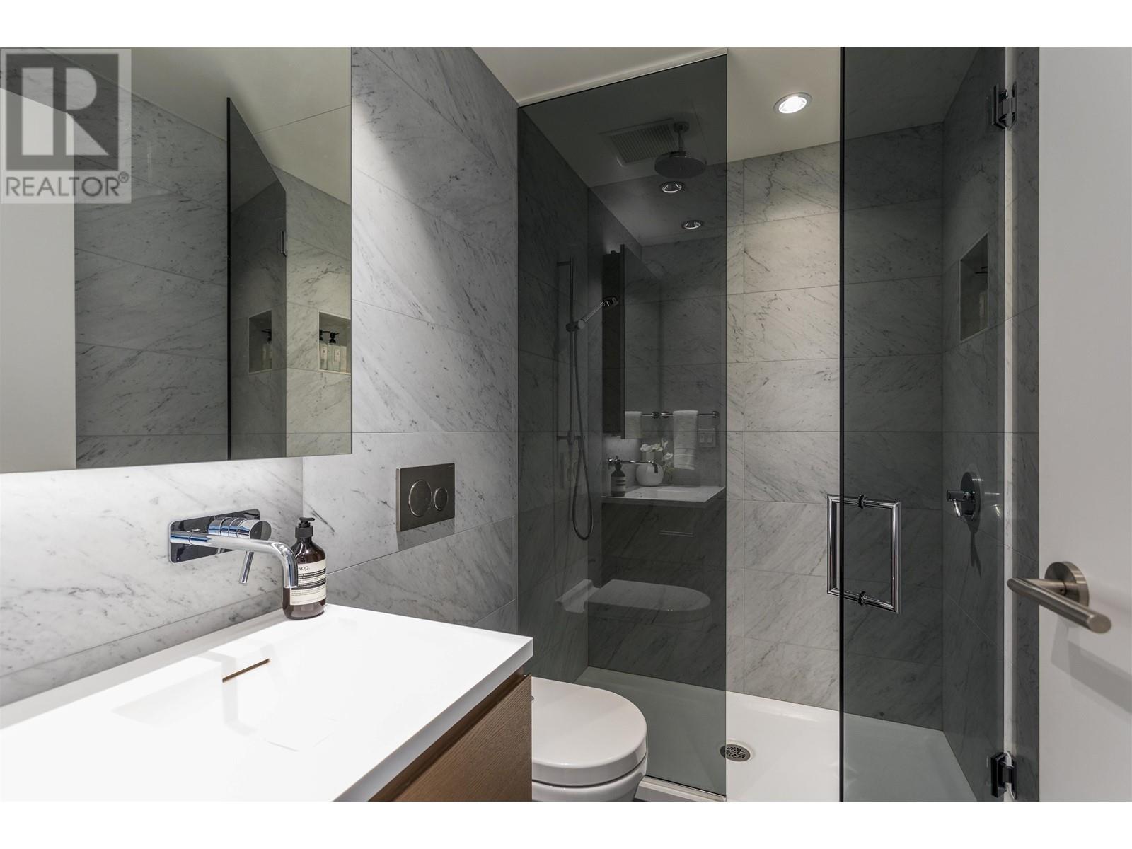 Listing Picture 13 of 40 : 3802 1289 HORNBY STREET, Vancouver / 溫哥華 - 魯藝地產 Yvonne Lu Group - MLS Medallion Club Member