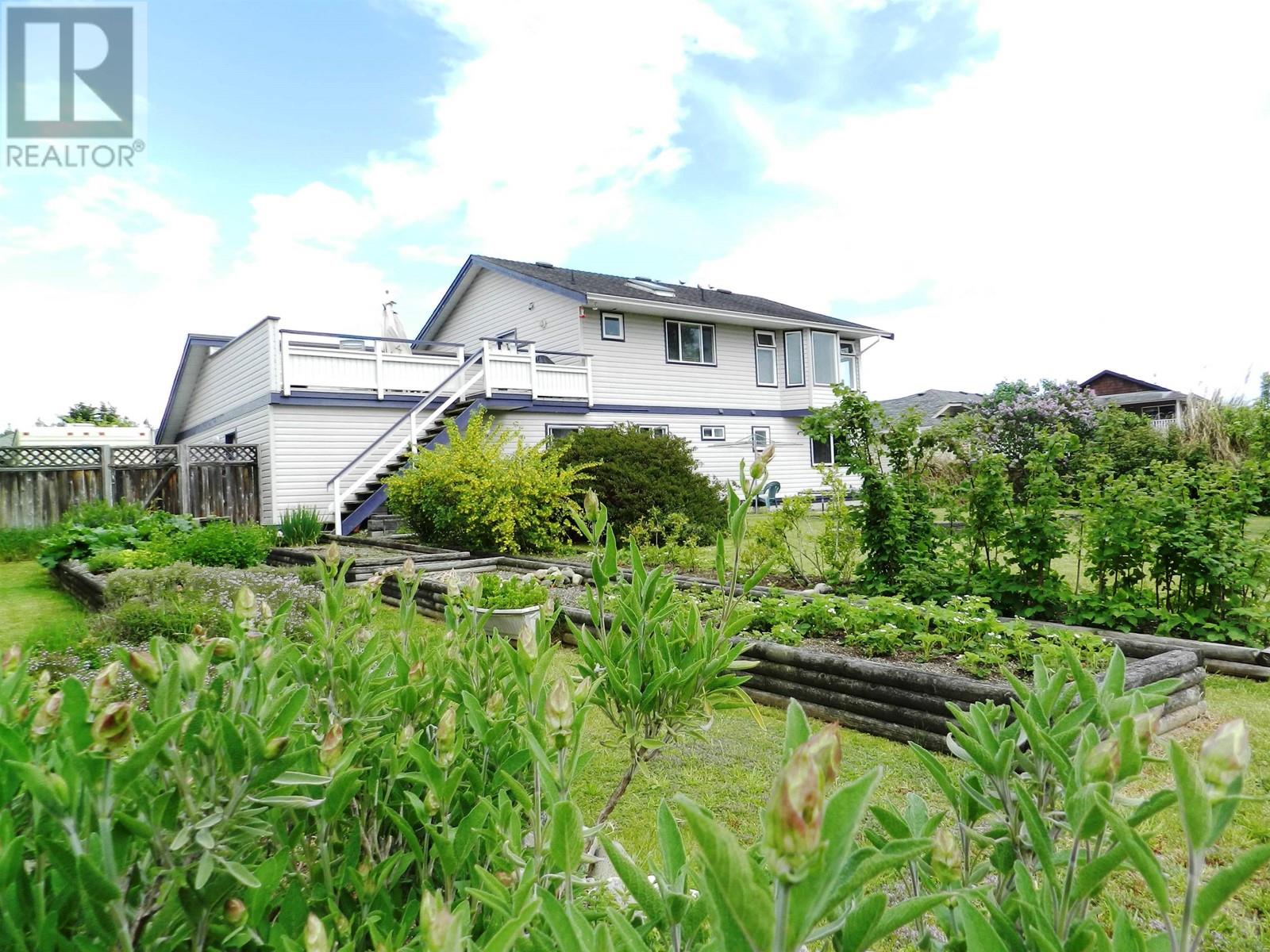 4757 Tamarack Place, Sechelt, British Columbia  V7Z 0E8 - Photo 9 - R2954813