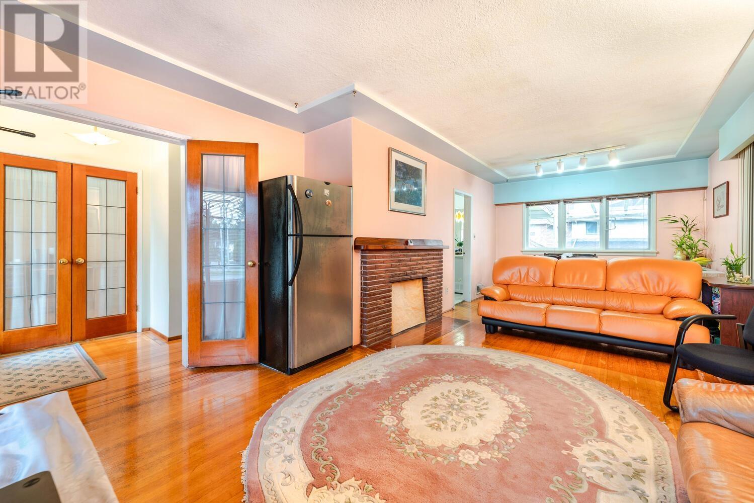 Property at 6180 GRANVILLE AVENUE image 3