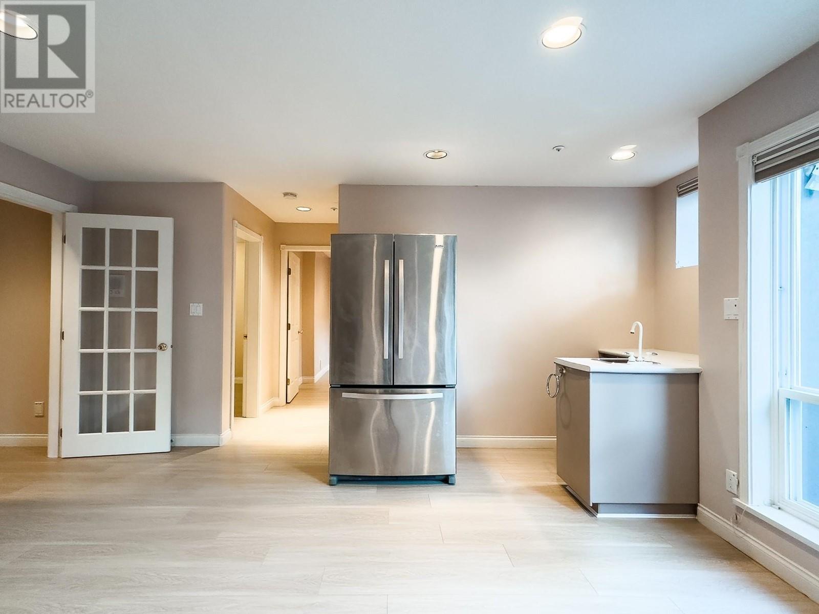 Listing Picture 23 of 26 : 4255 W 15TH AVENUE, Vancouver / 溫哥華 - 魯藝地產 Yvonne Lu Group - MLS Medallion Club Member