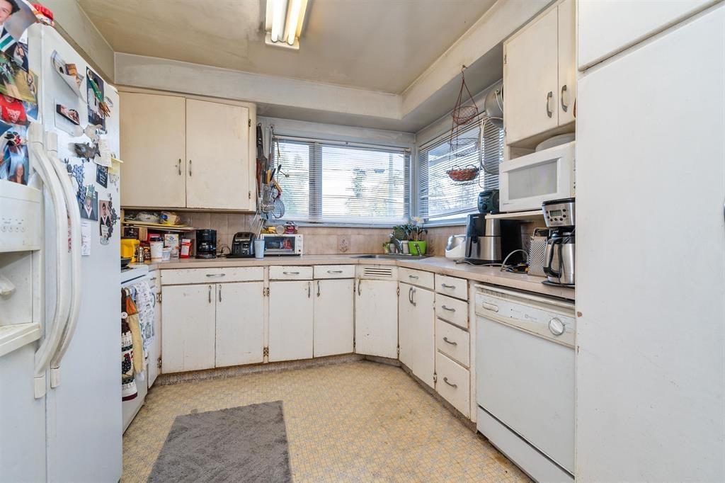 Property at 33694 LINCOLN ROAD image 1