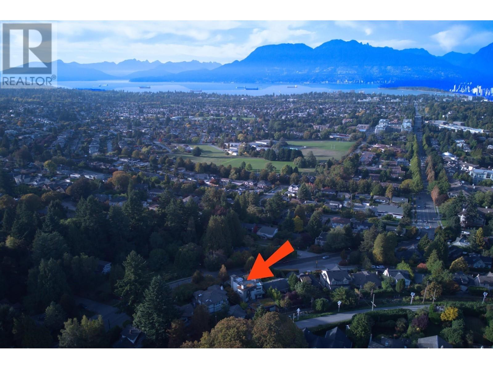 Listing Picture 40 of 40 : 5038 ARBUTUS STREET, Vancouver / 溫哥華 - 魯藝地產 Yvonne Lu Group - MLS Medallion Club Member