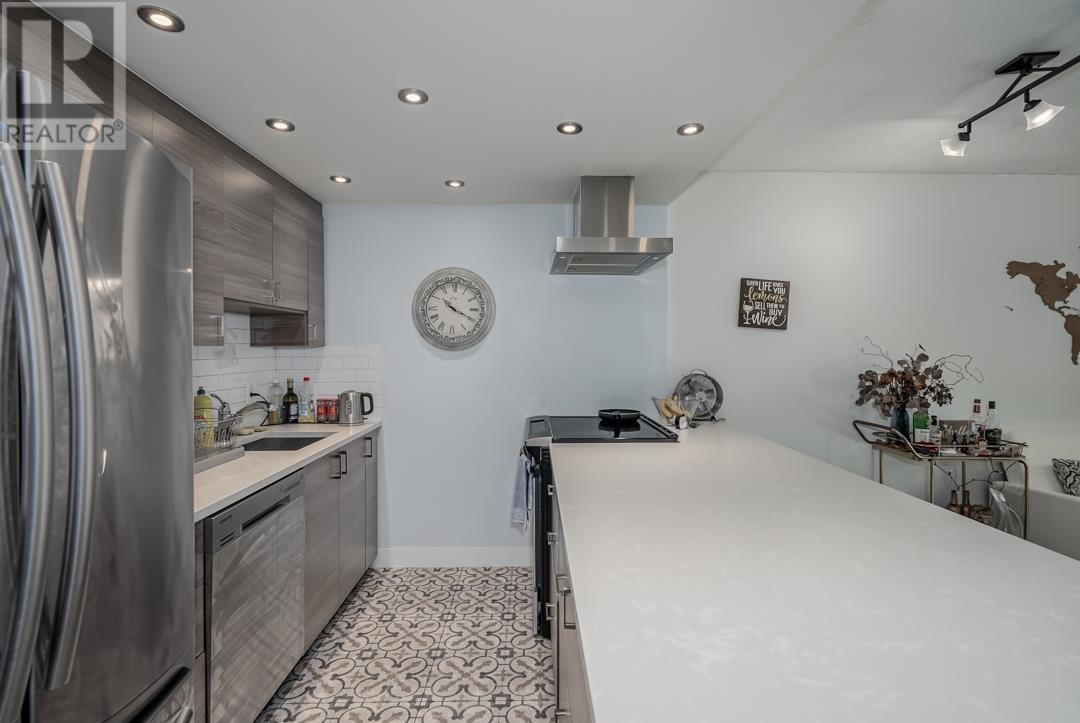 Listing Picture 8 of 23 : 205 1330 HORNBY STREET, Vancouver / 溫哥華 - 魯藝地產 Yvonne Lu Group - MLS Medallion Club Member