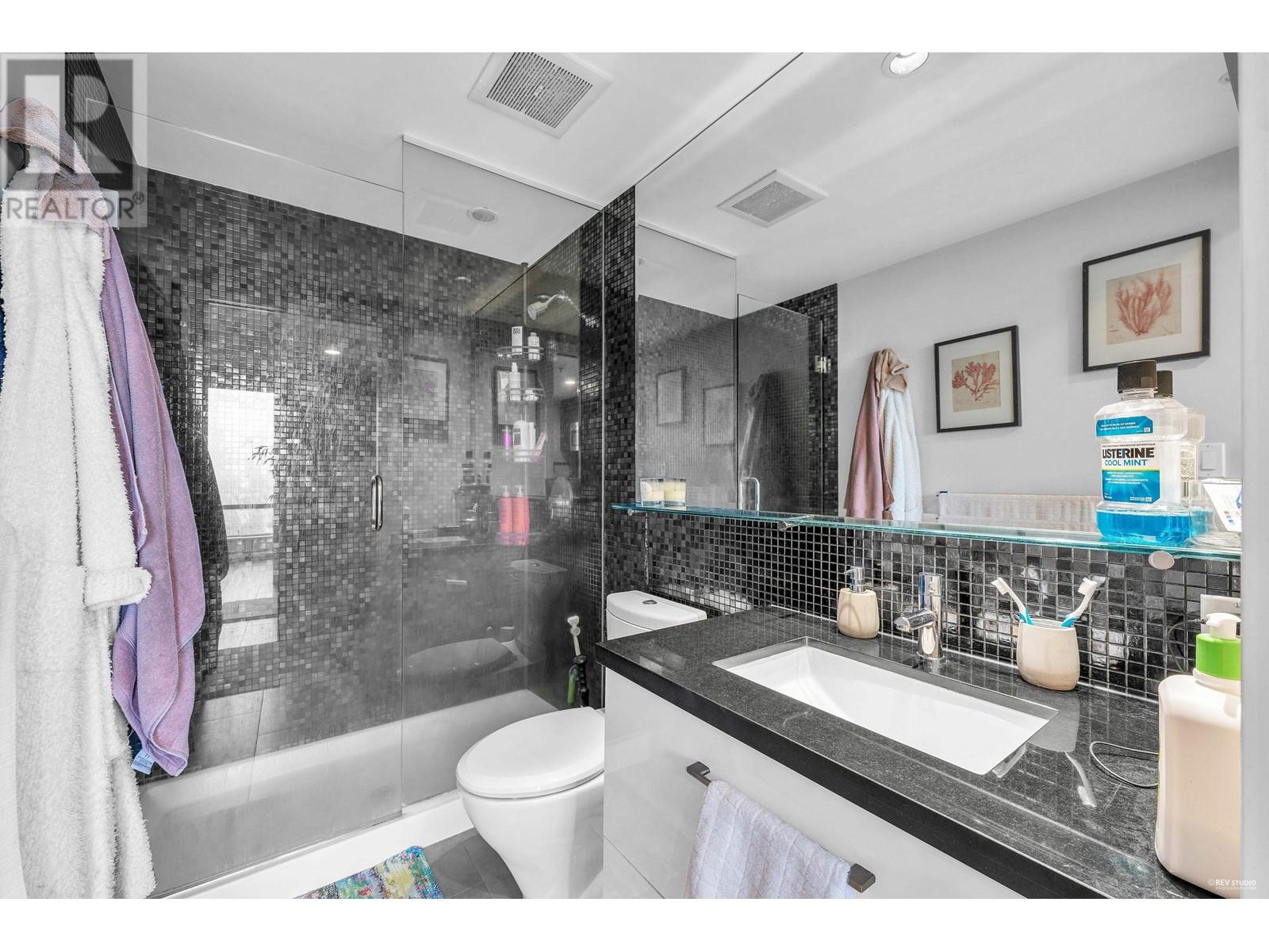 Listing Picture 15 of 22 : 3006 833 HOMER STREET, Vancouver / 溫哥華 - 魯藝地產 Yvonne Lu Group - MLS Medallion Club Member