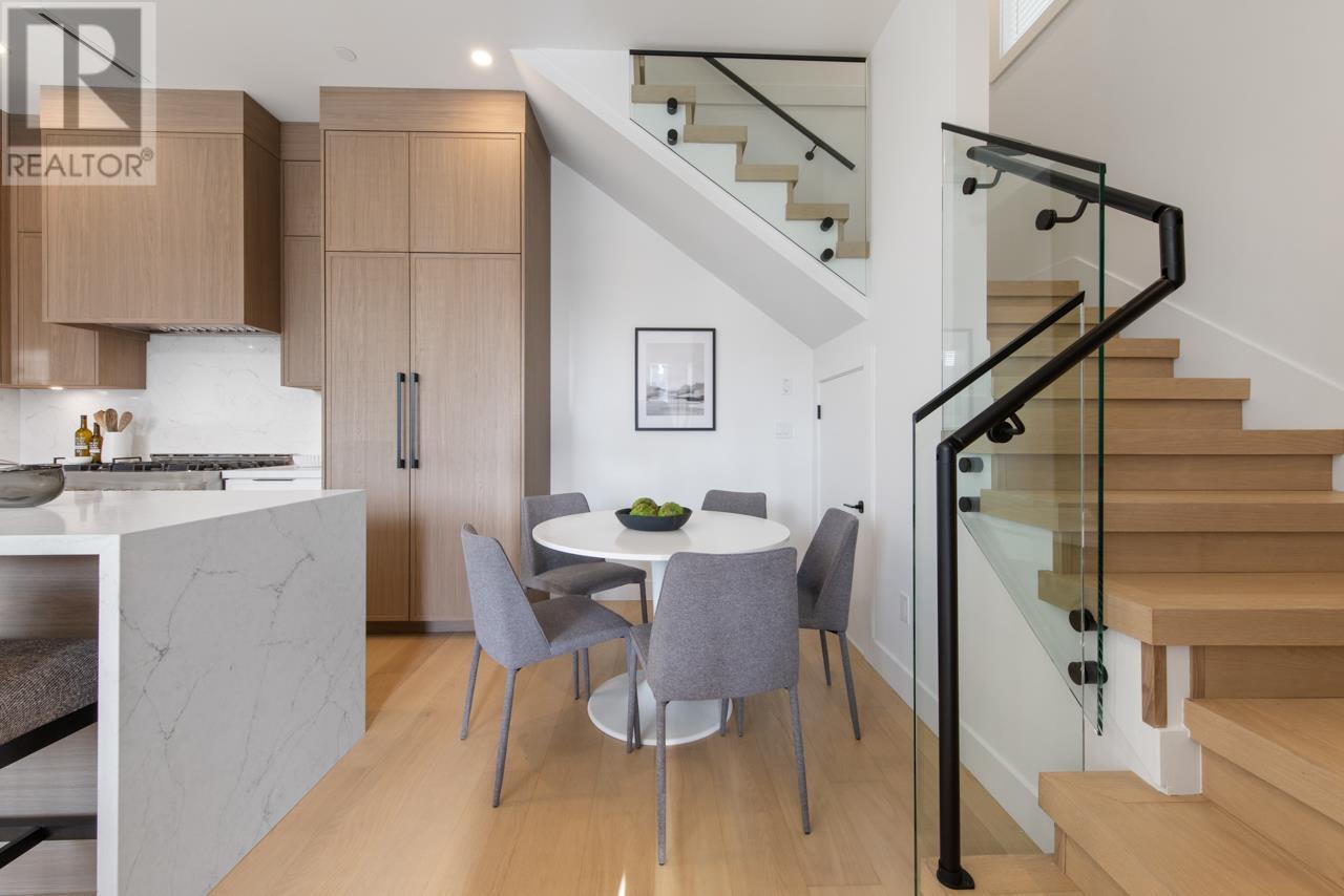 Listing Picture 11 of 26 : 2209 E 7TH AVENUE, Vancouver / 溫哥華 - 魯藝地產 Yvonne Lu Group - MLS Medallion Club Member