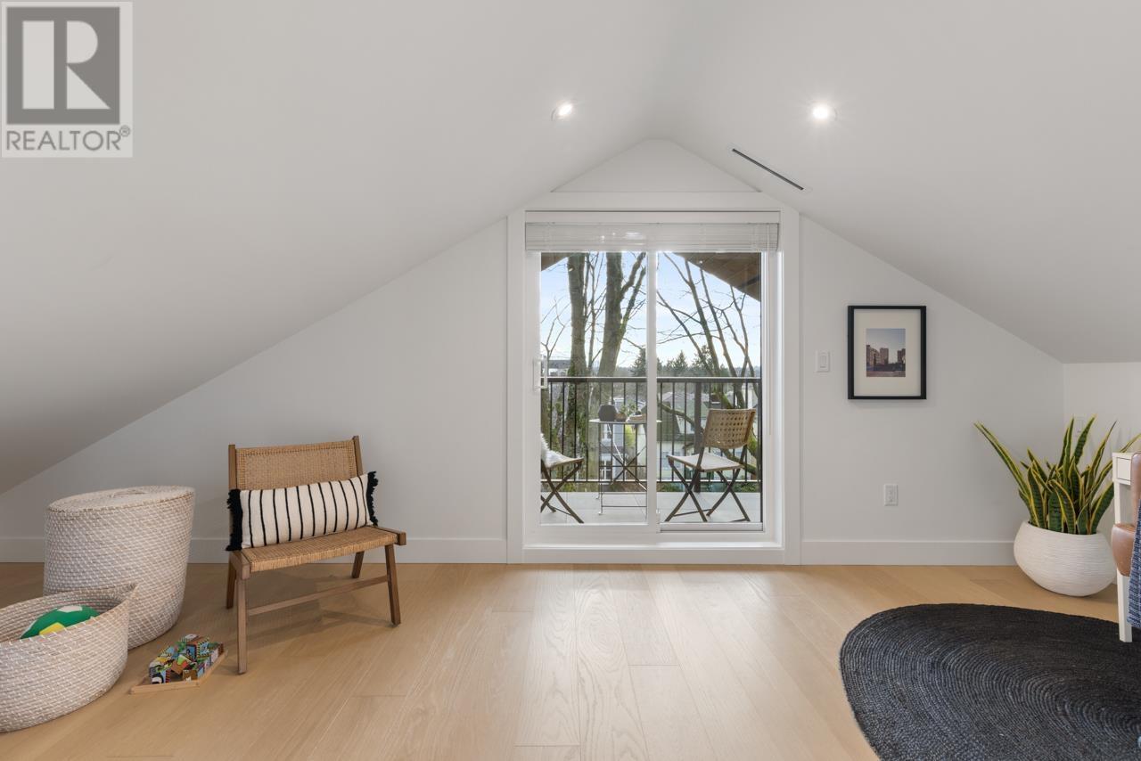 Listing Picture 19 of 26 : 2209 E 7TH AVENUE, Vancouver / 溫哥華 - 魯藝地產 Yvonne Lu Group - MLS Medallion Club Member