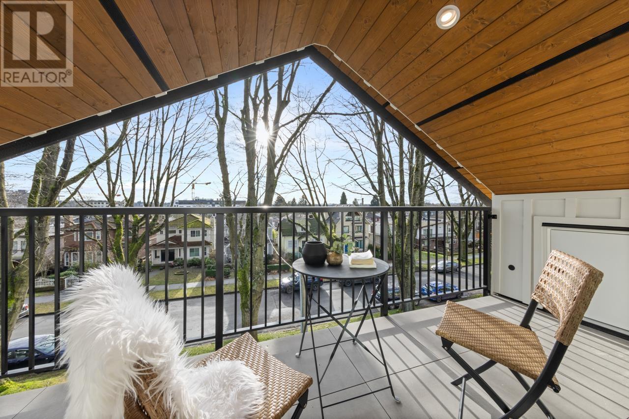 Listing Picture 22 of 26 : 2209 E 7TH AVENUE, Vancouver / 溫哥華 - 魯藝地產 Yvonne Lu Group - MLS Medallion Club Member