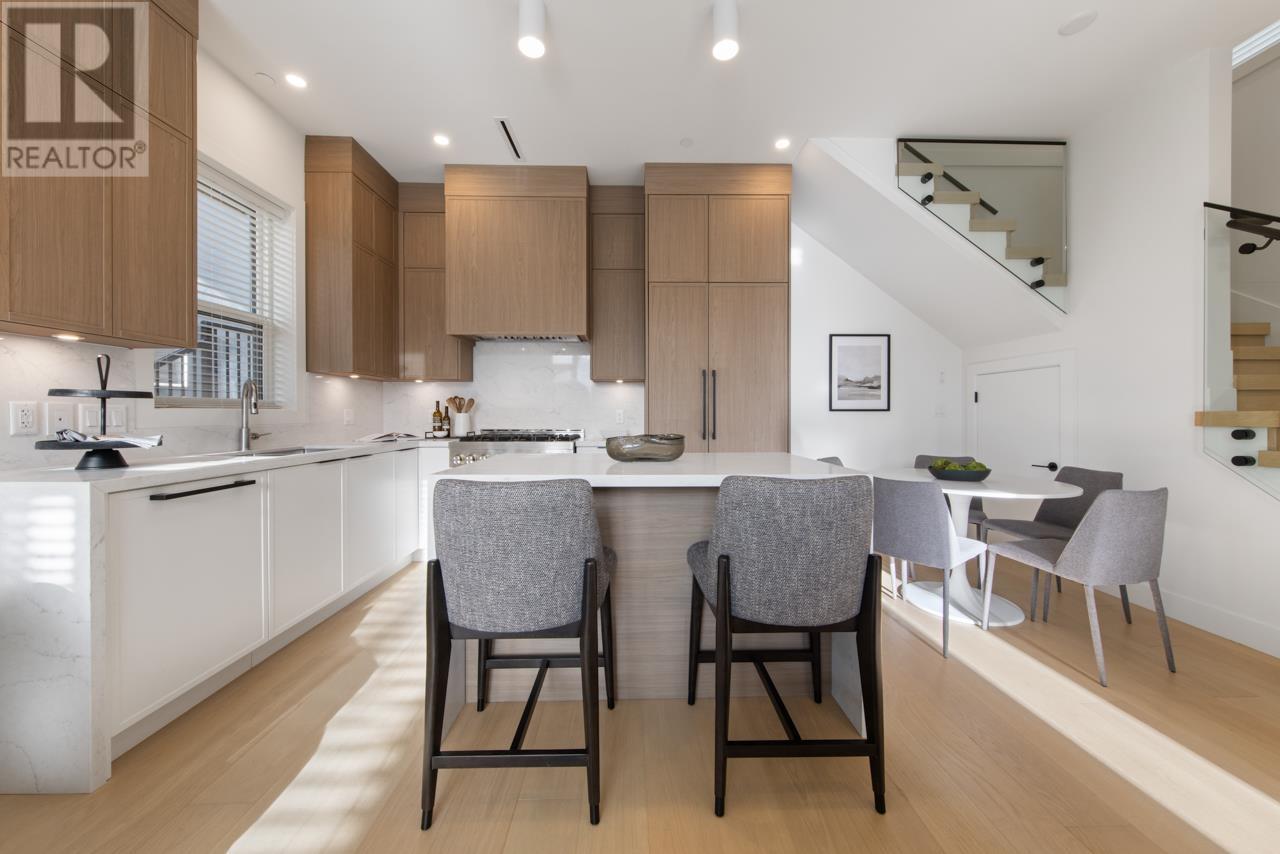 Listing Picture 6 of 26 : 2209 E 7TH AVENUE, Vancouver / 溫哥華 - 魯藝地產 Yvonne Lu Group - MLS Medallion Club Member