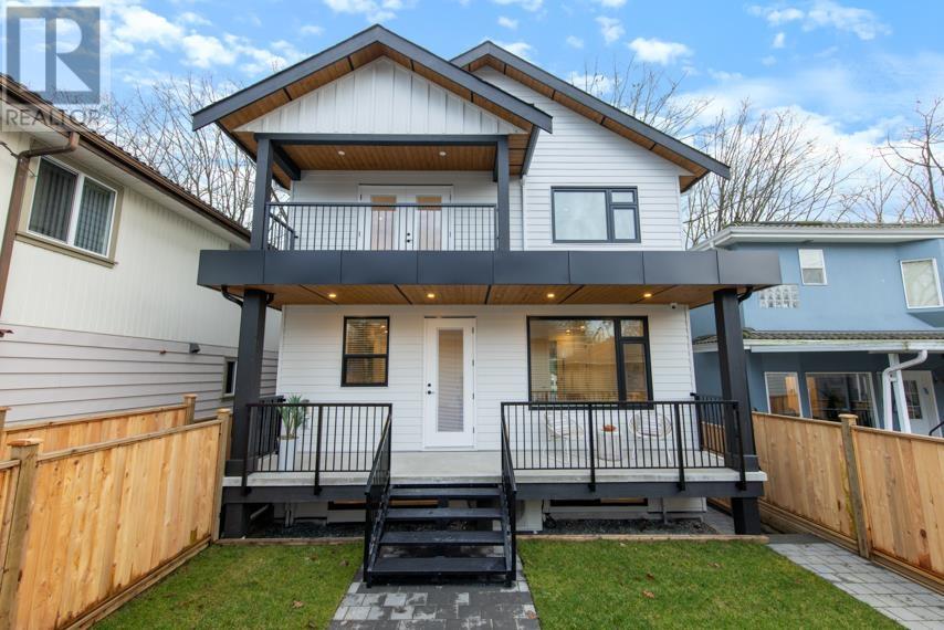 Listing Picture 28 of 34 : 2207 E 7TH AVENUE, Vancouver / 溫哥華 - 魯藝地產 Yvonne Lu Group - MLS Medallion Club Member