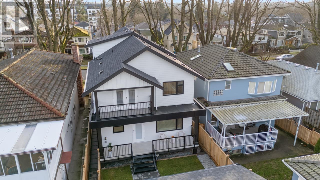 Listing Picture 29 of 34 : 2207 E 7TH AVENUE, Vancouver / 溫哥華 - 魯藝地產 Yvonne Lu Group - MLS Medallion Club Member