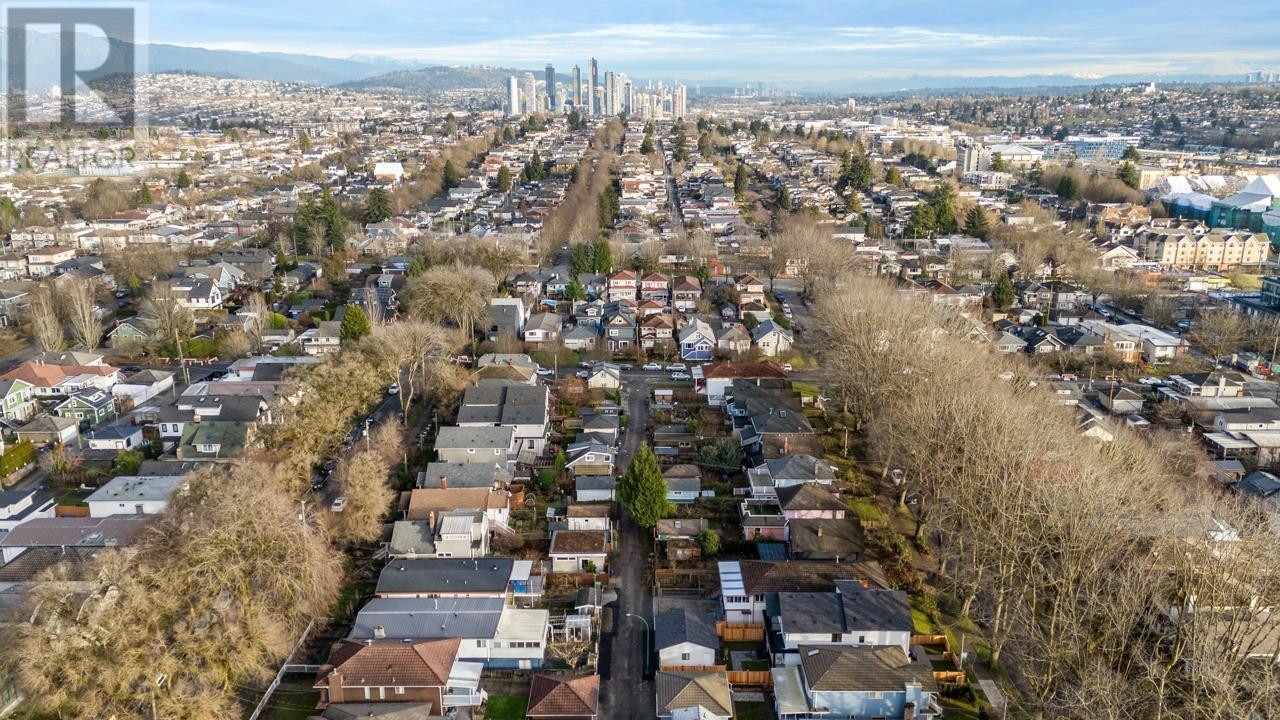 Listing Picture 33 of 34 : 2207 E 7TH AVENUE, Vancouver / 溫哥華 - 魯藝地產 Yvonne Lu Group - MLS Medallion Club Member