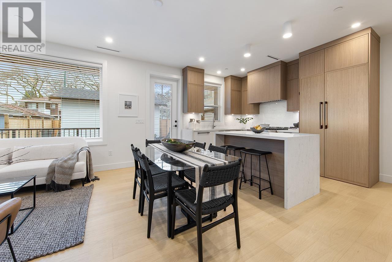 Listing Picture 6 of 34 : 2207 E 7TH AVENUE, Vancouver / 溫哥華 - 魯藝地產 Yvonne Lu Group - MLS Medallion Club Member