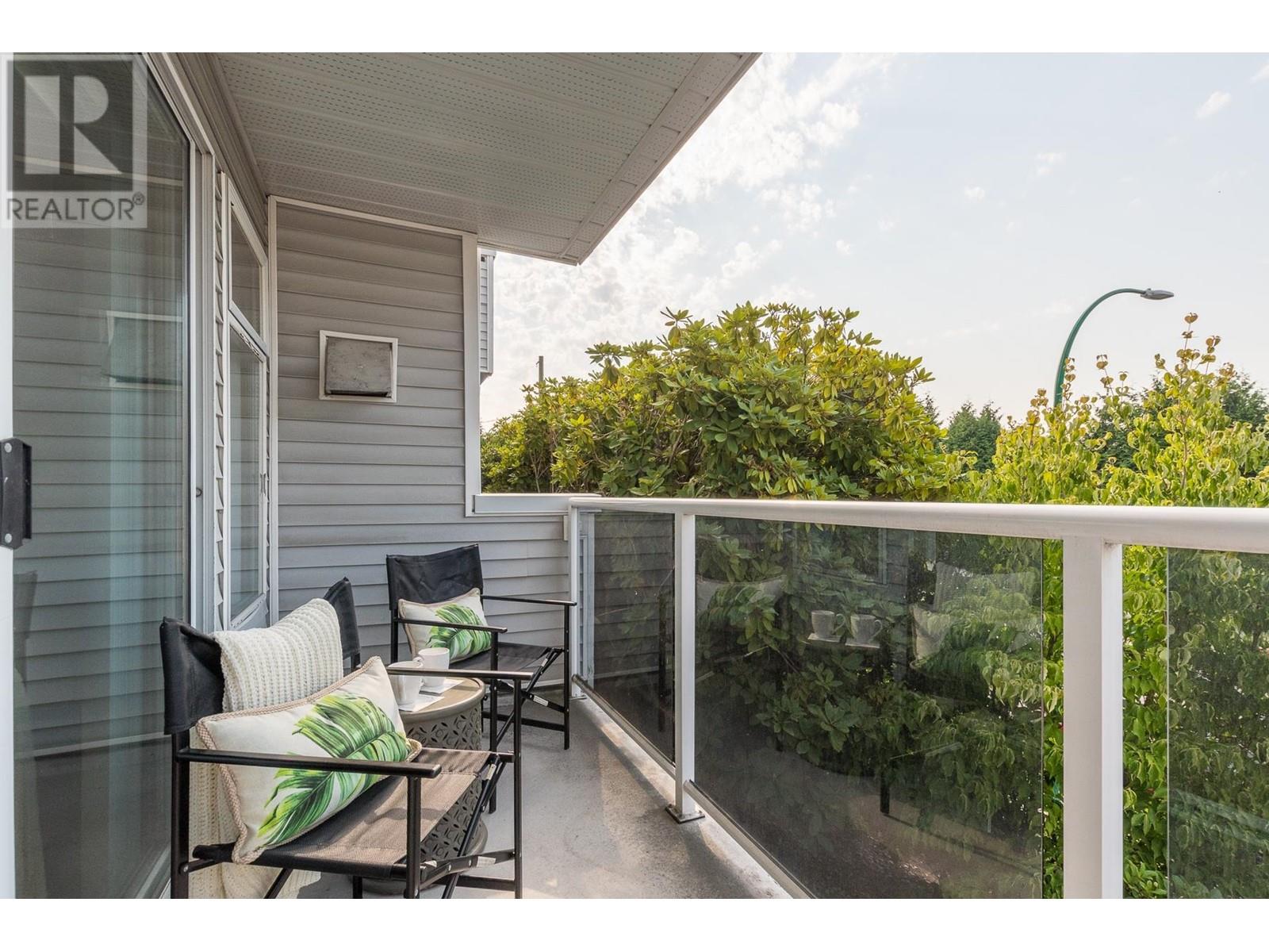 Listing Picture 25 of 35 : 111 5335 HASTINGS STREET, Burnaby / 本拿比 - 魯藝地產 Yvonne Lu Group - MLS Medallion Club Member