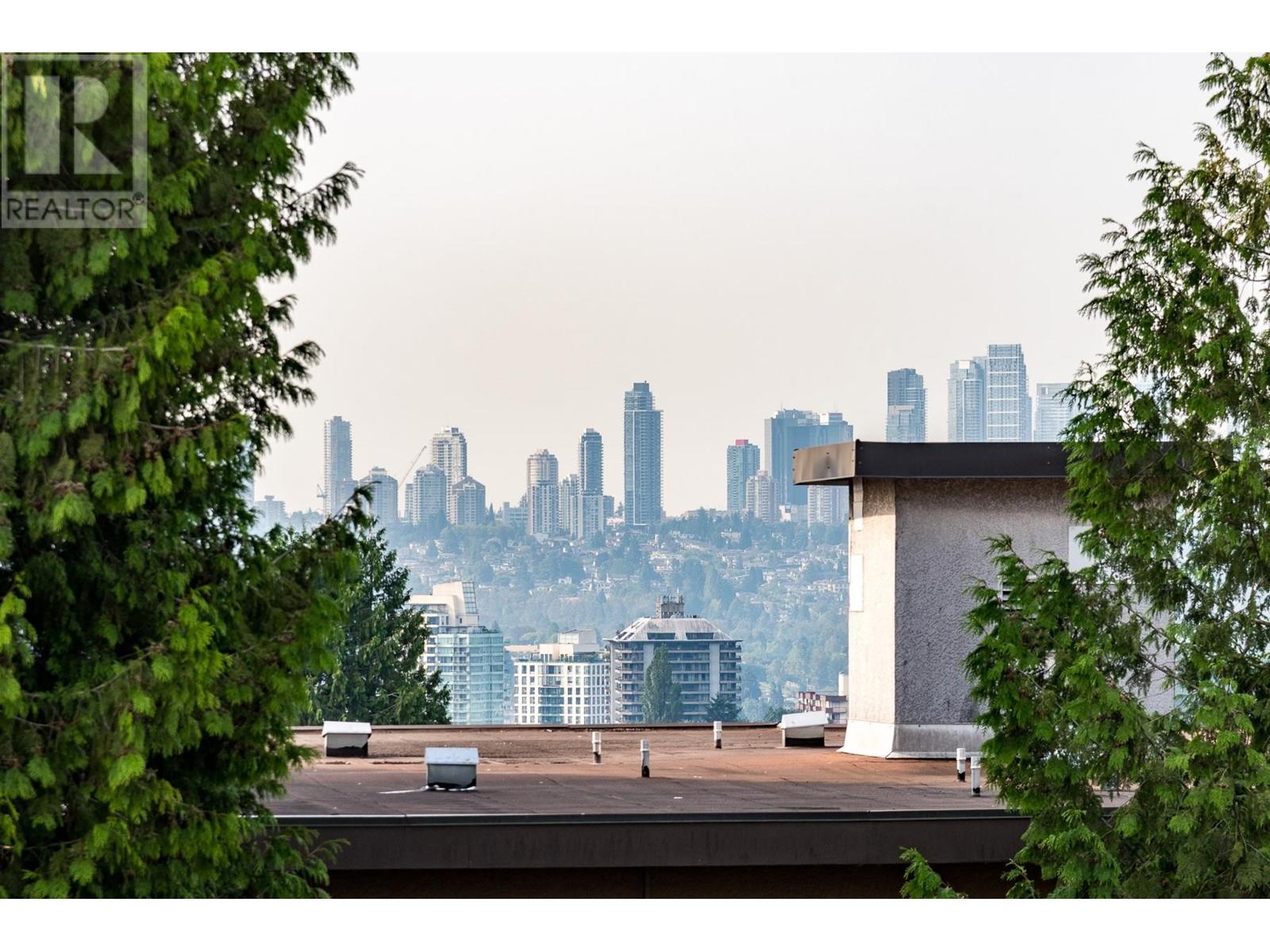 Listing Picture 29 of 35 : 111 5335 HASTINGS STREET, Burnaby / 本拿比 - 魯藝地產 Yvonne Lu Group - MLS Medallion Club Member