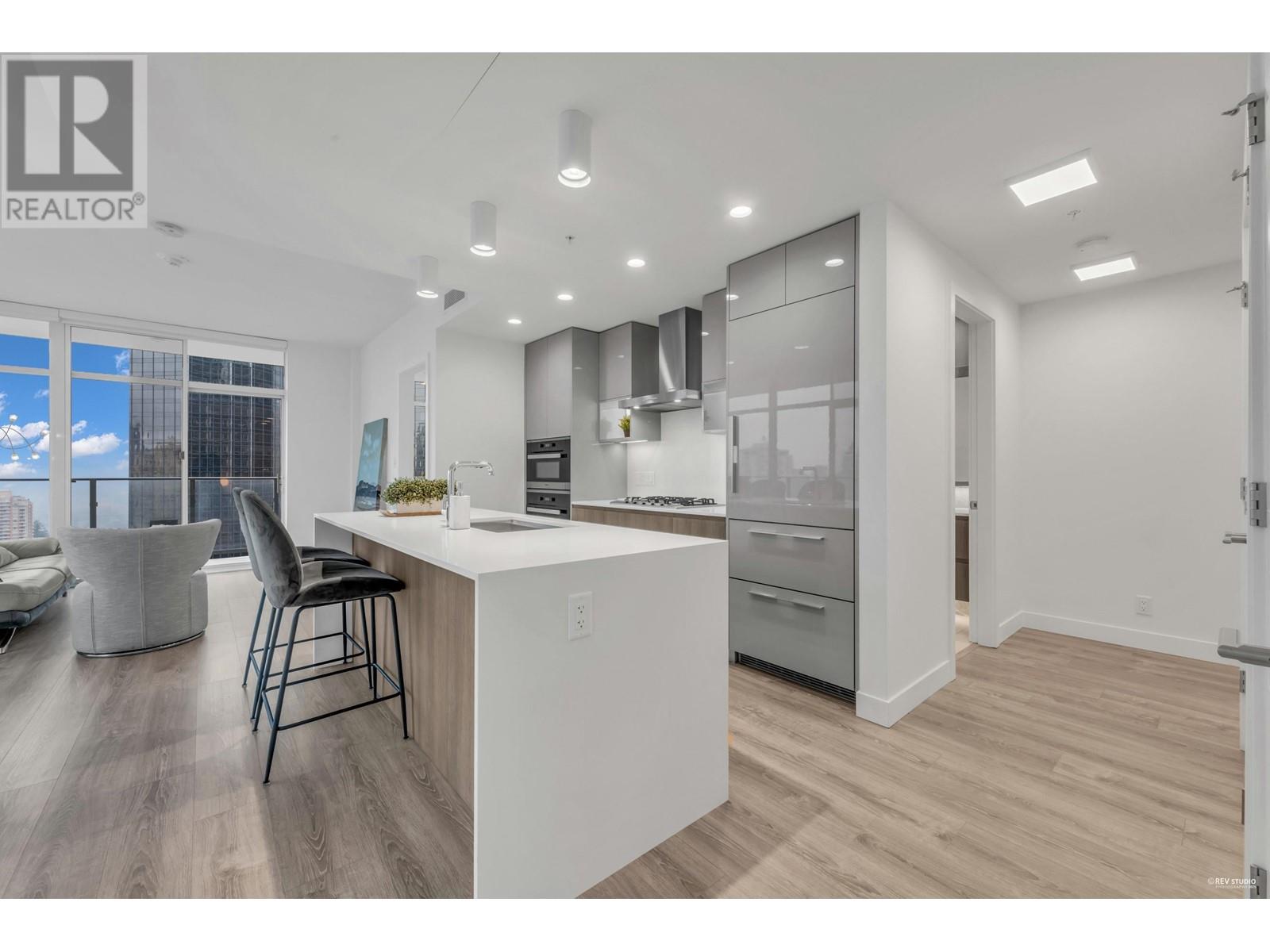 Listing Picture 4 of 35 : 2008 6511 SUSSEX AVENUE, Burnaby / 本拿比 - 魯藝地產 Yvonne Lu Group - MLS Medallion Club Member