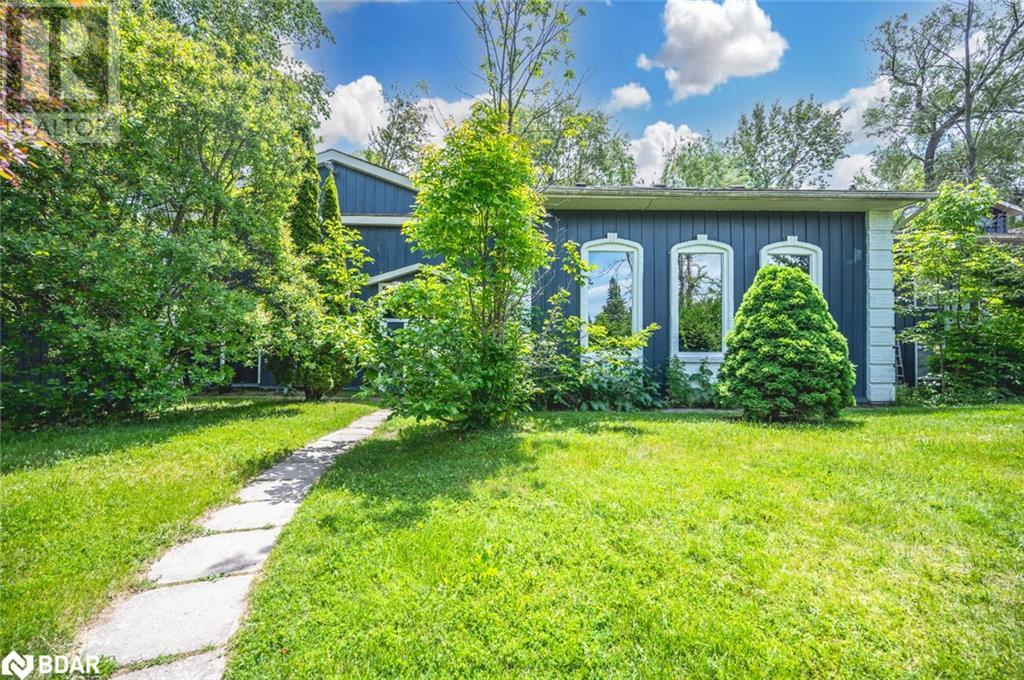 3071 Mosley Street, Wasaga Beach, Ontario  L9Z 1W7 - Photo 2 - 40687916