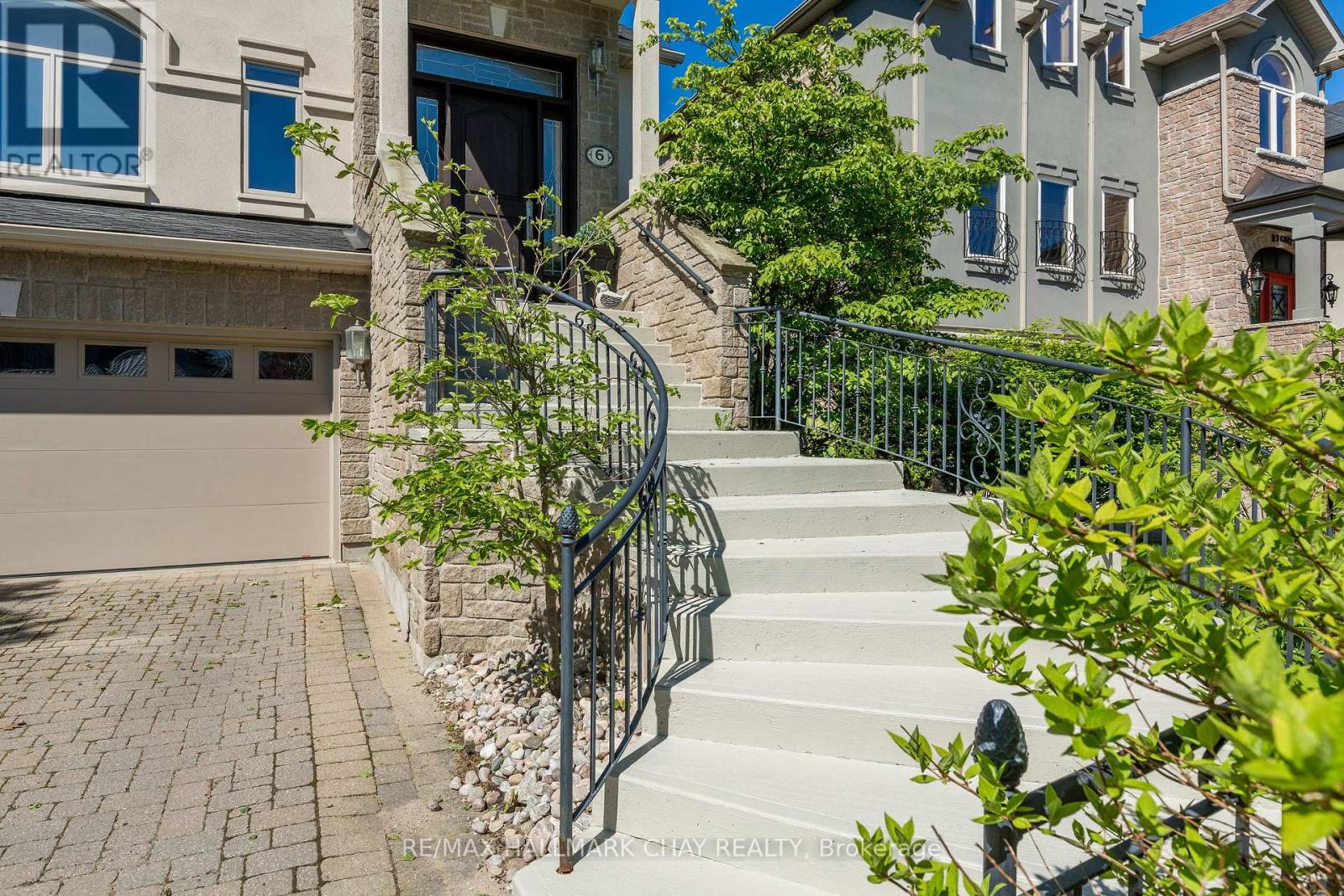 Property at 6 ORSI COURT image 3