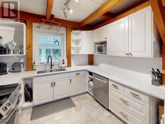 2243 Roberts Road, Powell River, British Columbia  V8A 0M8 - Photo 18 - 18479