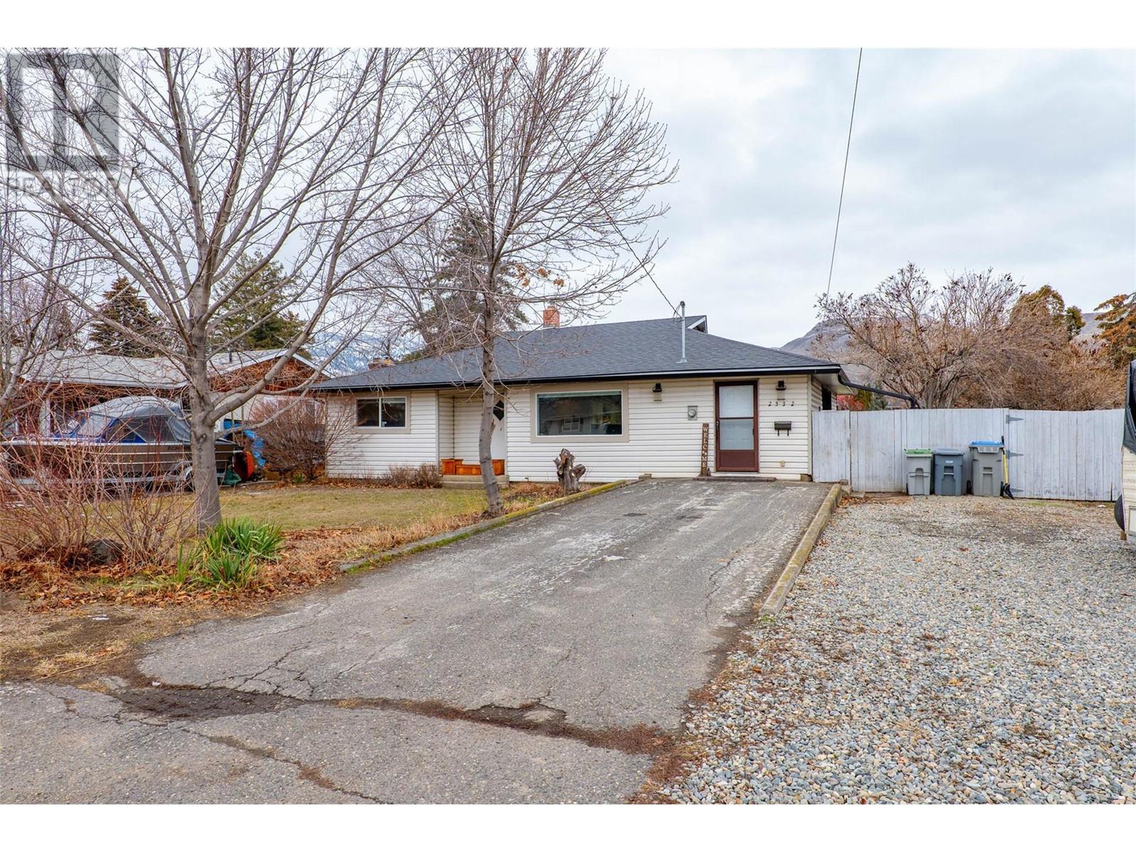 2532 YOUNG Avenue, kamloops, British Columbia