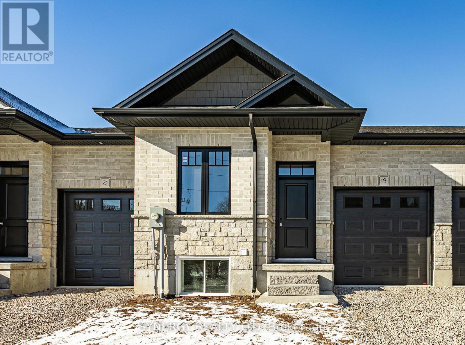 19 John Pound Road S, Tillsonburg, Ontario  N4G 5X3 - Photo 2 - X11886280