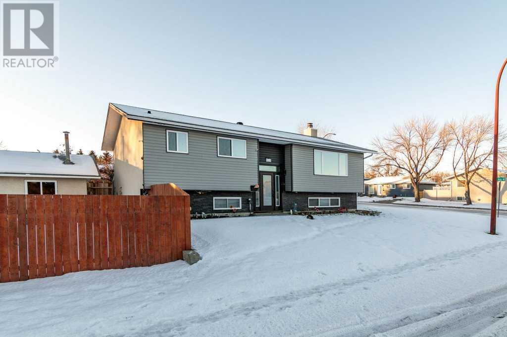 311 20 Street NE, Medicine Hat, Alberta