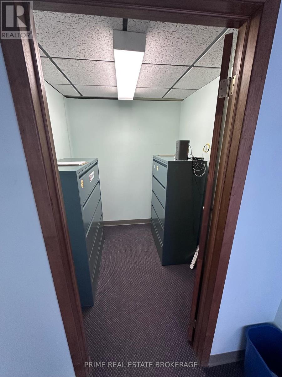 254 Main Street W, Southwest Middlesex, Ontario  N0L 1M0 - Photo 9 - X11918326