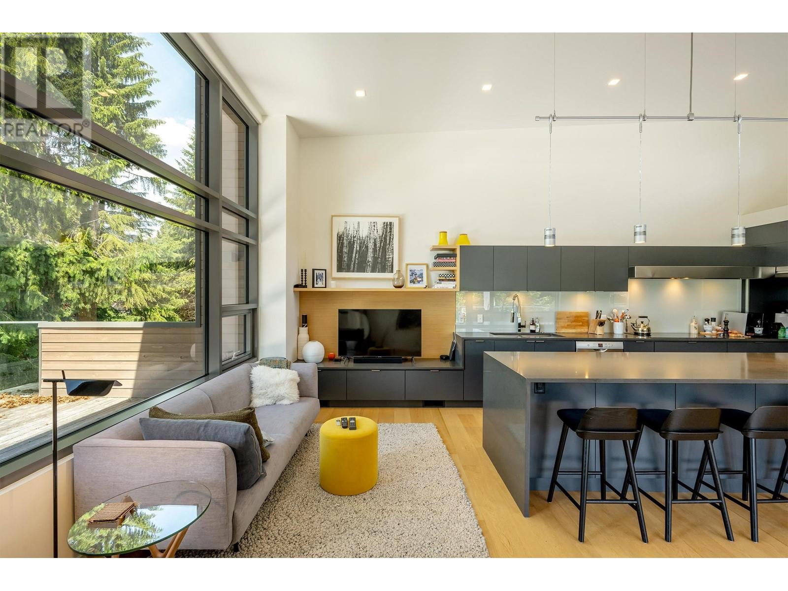 7325 Toni Sailer Lane, Whistler, British Columbia  V8E 0E3 - Photo 9 - R2899889