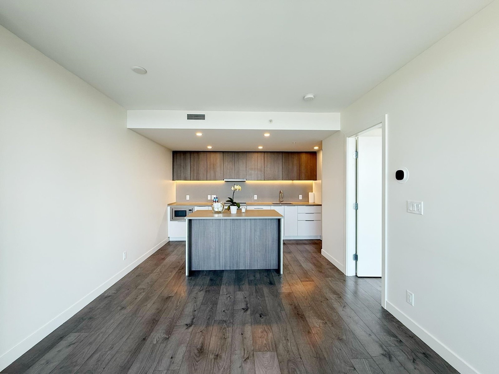 1609 13318 104 Avenue, Surrey, British Columbia  V3T 0R2 - Photo 7 - R2955014